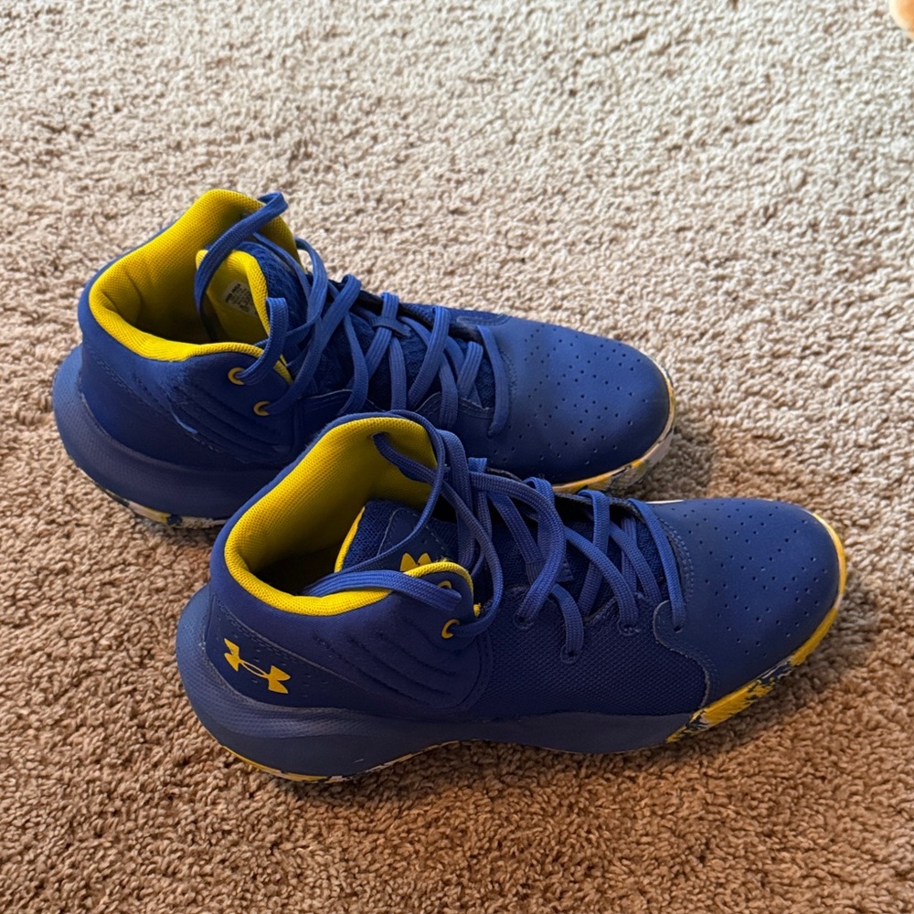Under Armour Kids Sneakers in Blue and Yellow